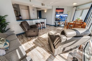 TV - 1BR Oceanview at Carolinian, Pools, Amazing Views! (Myrtle Beach)