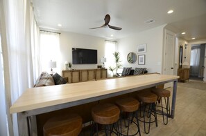 Interior - Modern luxury meets adventure at Beau Soleil in St. George — a 5-bedroom retreat perfect for fall rides, family gatherings, and holiday escapes. (Washington)