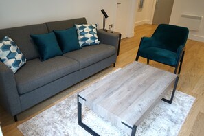 Flat-screen TV - New* Luxury 1 King Bed Apartment- Birmingham City Centre (Birmingham)