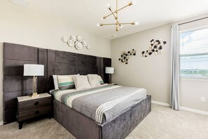 9 chambres, fer et planche à repasser, lit parapluie, Wi-Fi