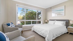 4 chambres, fer et planche à repasser, Wi-Fi gratuit, draps fournis