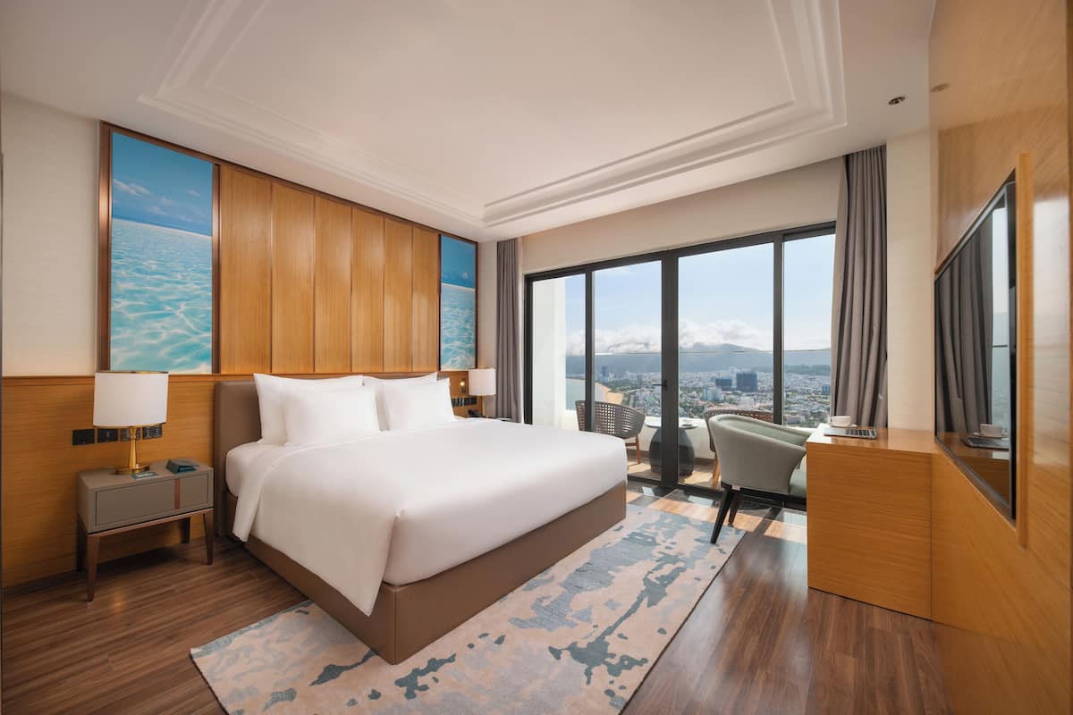 Premium Bayview Dbl | City view