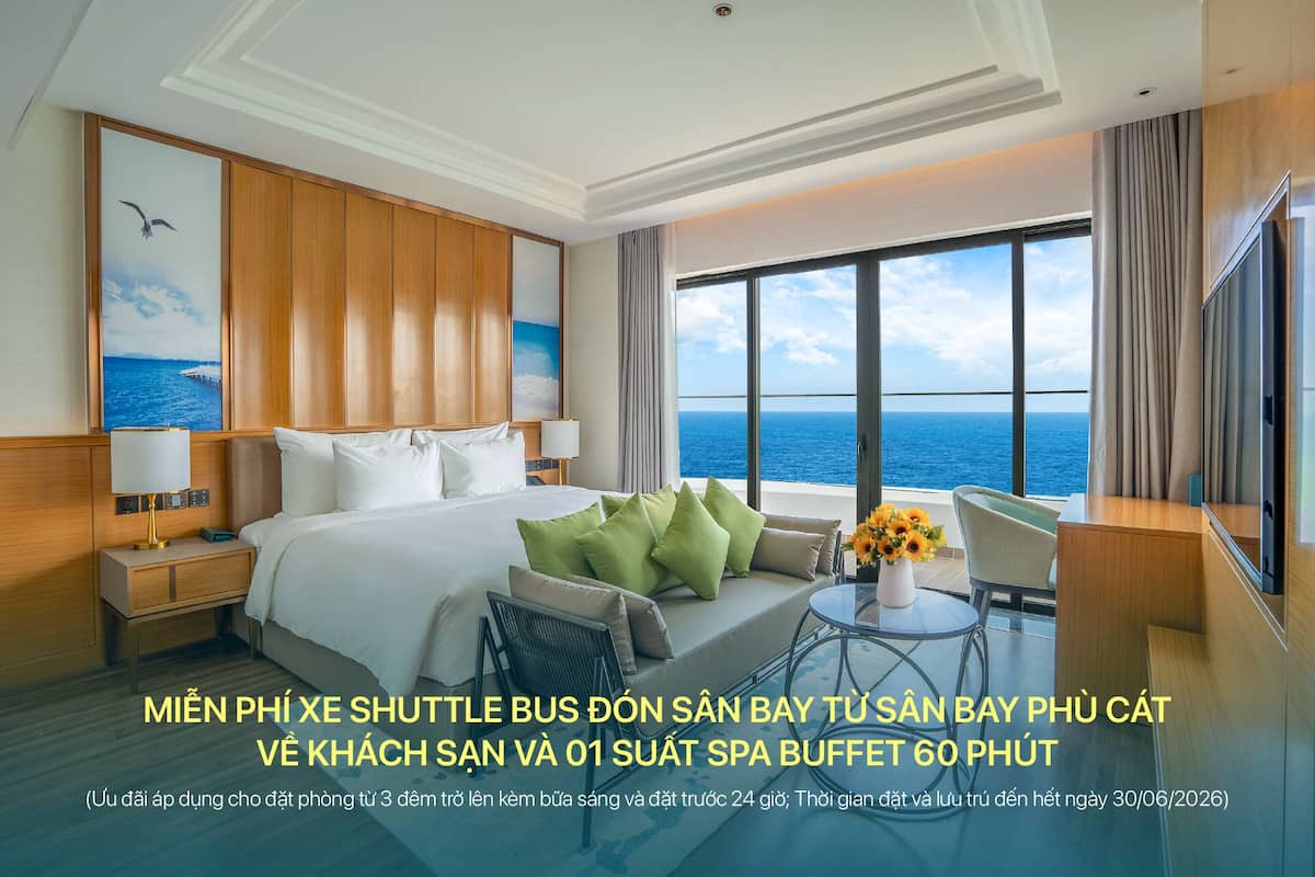 Executive Suite Oceanfront | Premium bedding, memory-foam beds, in-room safe, individually decorated