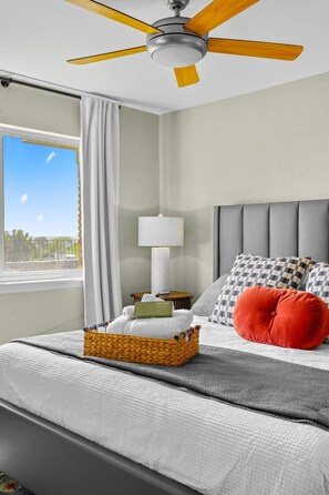 4 soverom, skrivebord, strykejern/-brett og wi-fi (inkludert)