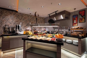 Free daily buffet breakfast
