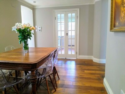 Lovely 2-bedrm parkside flat in Blackheath - handy for Greenwich Park, O2 & City