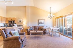 TV, fireplace, DVD player