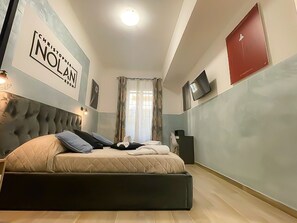 Business Double Room | Premium bedding, down duvets, memory-foam beds, individually furnished - Cinemovie Guesthouse (Rome)