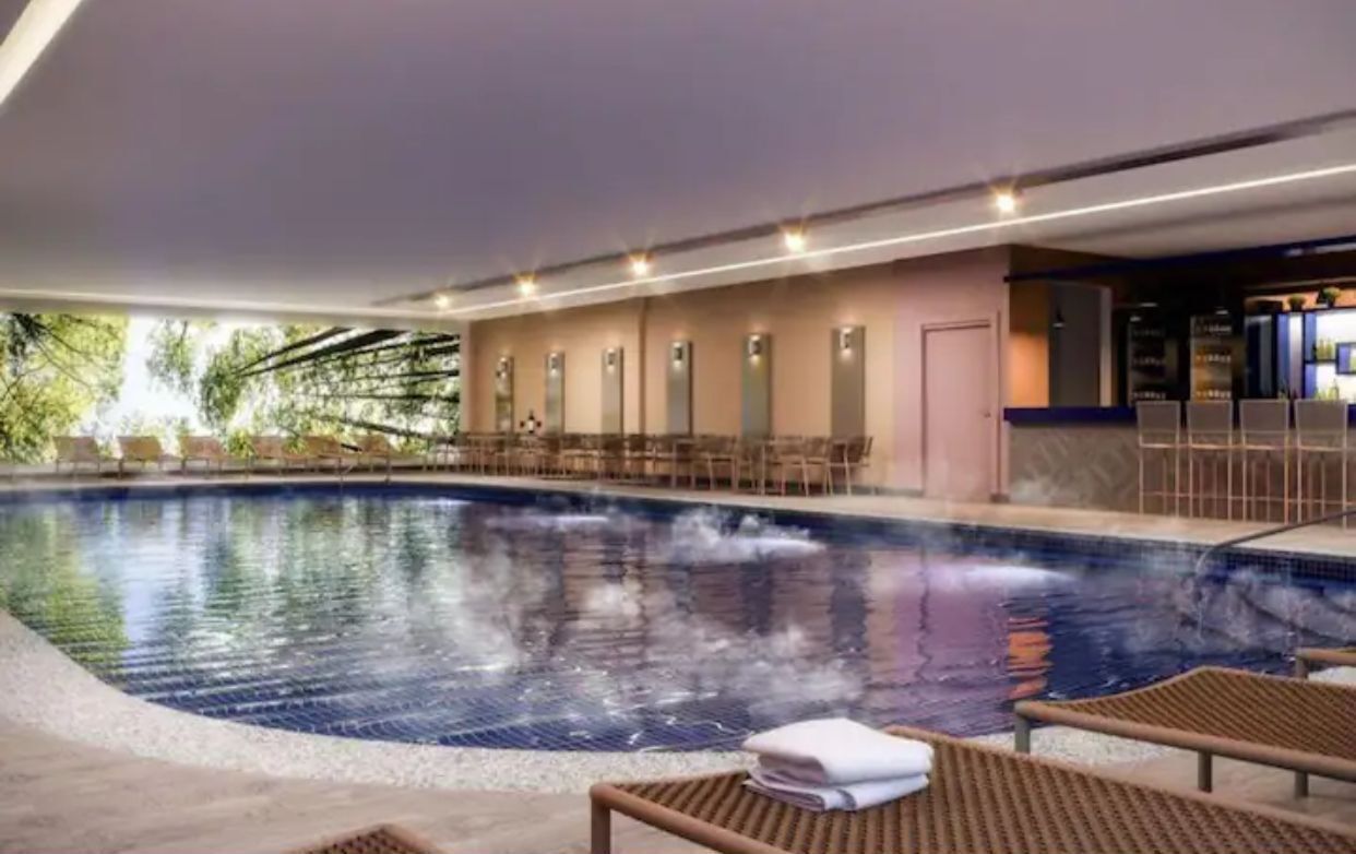 Outdoor pool, a heated pool
