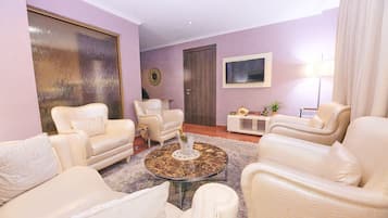 Signature Suite