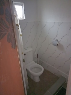 Standard-Doppel- oder -Zweibettzimmer | Badezimmer