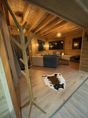 Interior - COSY CHALET with SPA Jacuzzi, Hammam and Sauna! (Les Orres 1650)
