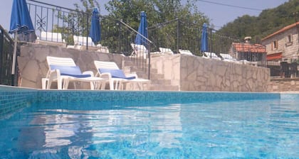 Sleeps 8 /9 people. 2 apartments. Pool. Sea and mountain viewsi