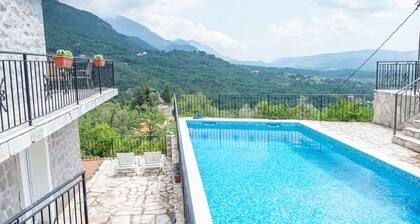 Sleeps 8 /9 people. 2 apartments. Pool. Sea and mountain viewsi