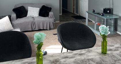 Quiet and comfortable 2br home