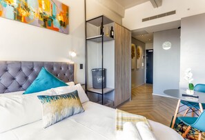 Apartment (1 Bedroom) | 1 bedroom, iron/ironing board, free WiFi - One Thibault Square 1517 by CTHA (Cape Town)
