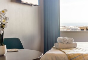 Apartment (1 Bedroom) | 1 bedroom, iron/ironing board, free WiFi - One Thibault Square 1517 by CTHA (Cape Town)
