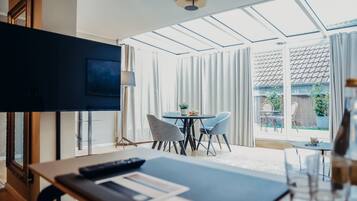 Bosco Suite | 1 Schlafzimmer, hochwertige Bettwaren, kostenlose Minibar