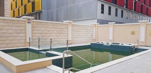 Outdoor pool - The B Premiere Hotel  (Doha)