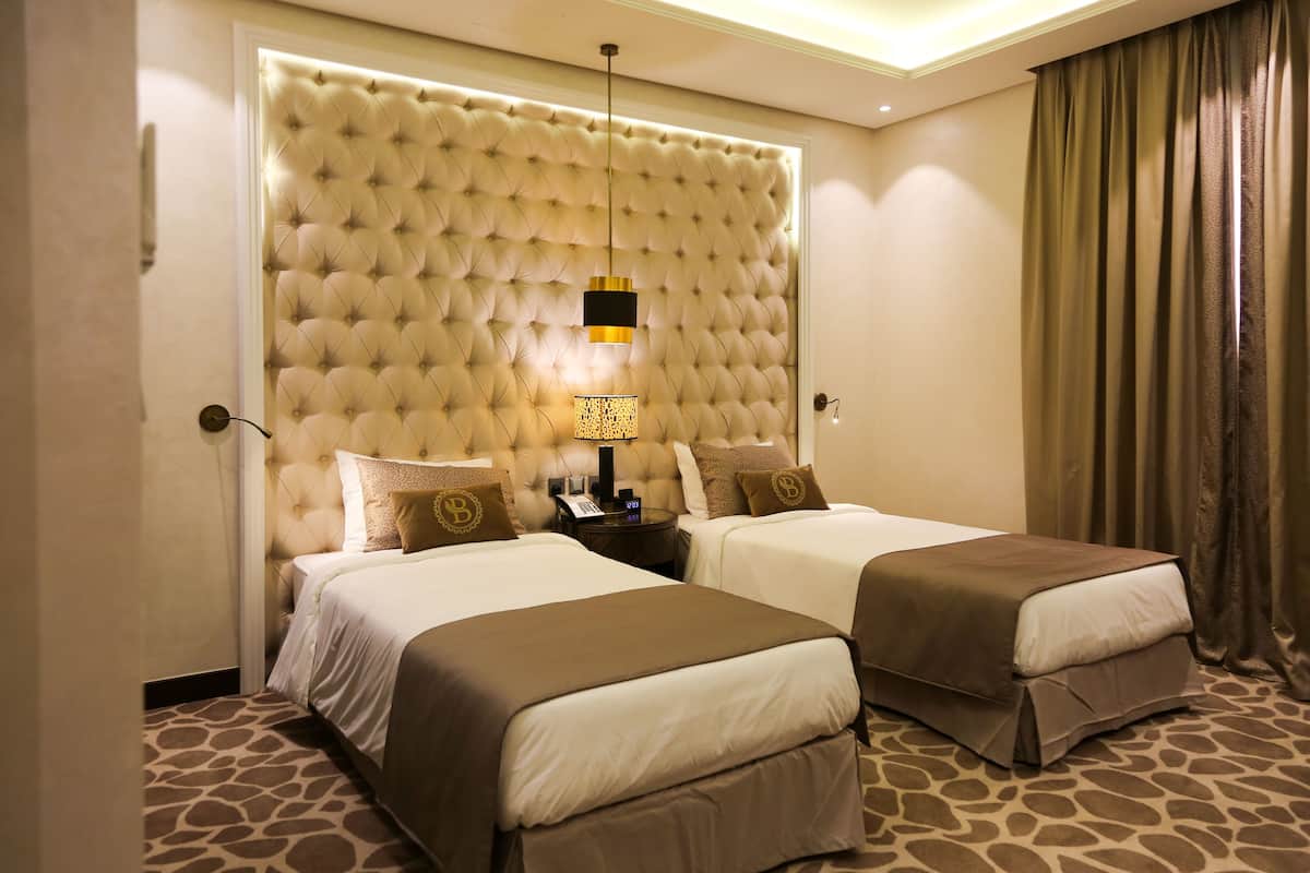 Laptop workspace, free WiFi, bed sheets