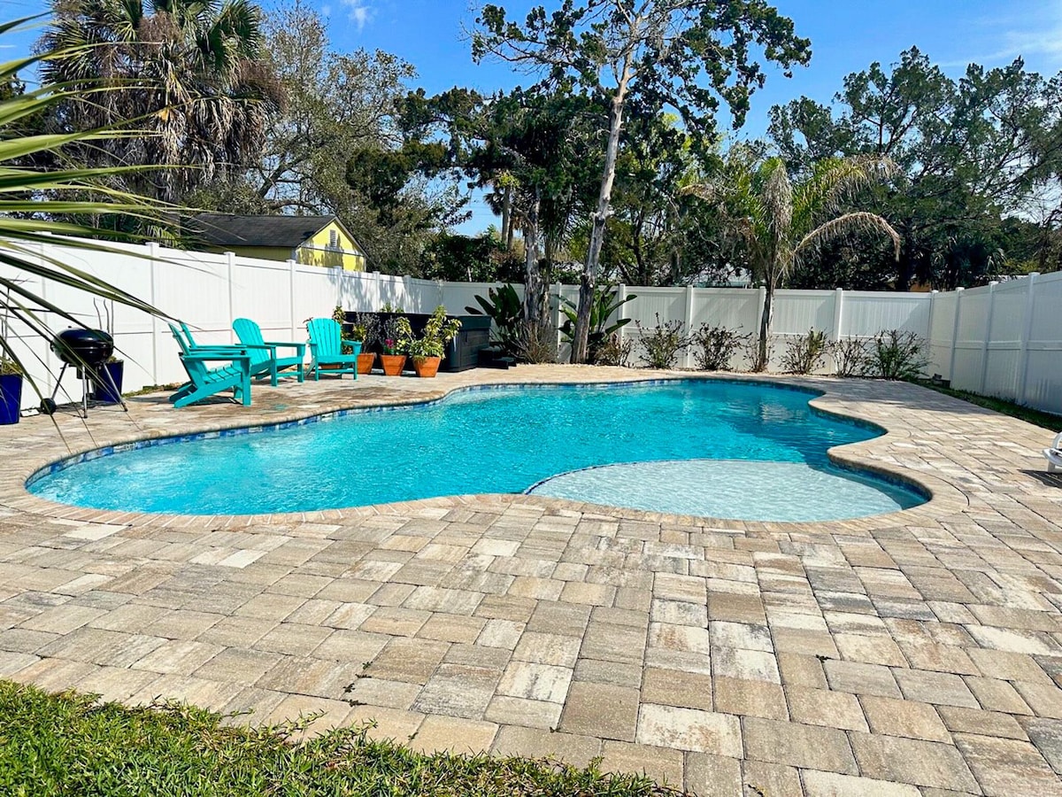 Photo 21 of Pool & Hot Tub Home