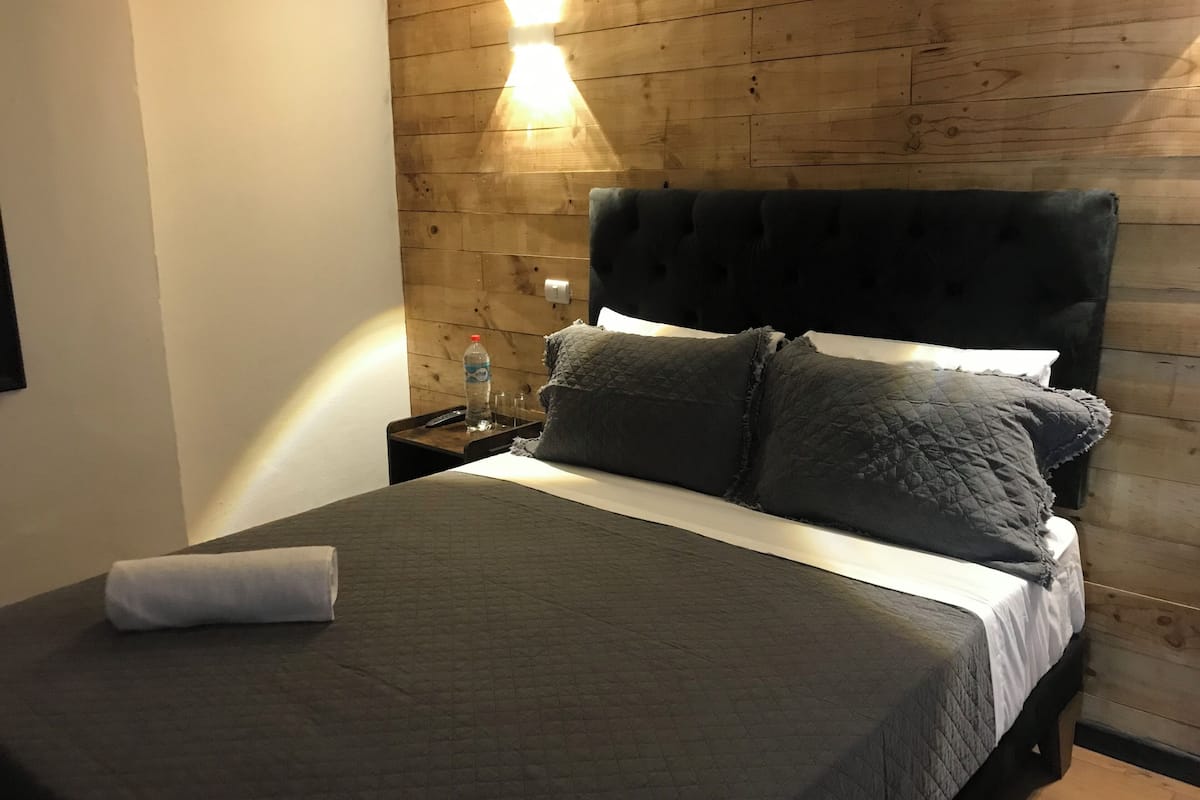 Wi-Fi gratuit, draps fournis