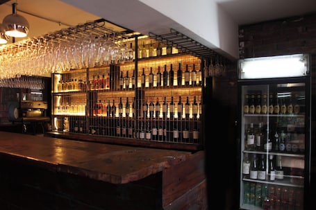 Bar (en la propiedad)