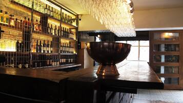 Bar (en el alojamiento)