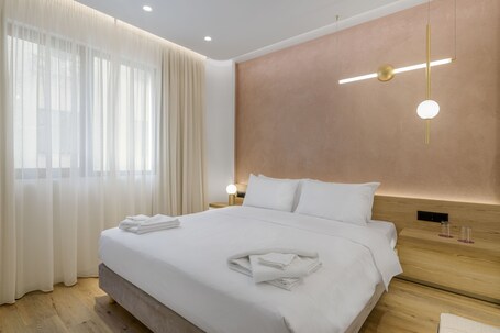 Acropolis Magenta - Image 65