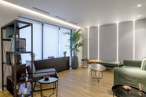 Télévision de 32 pouces avec chaînes par câble