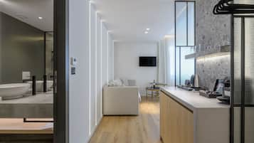 Athena Suite | Private kitchen | Mini-fridge, espresso maker, coffee/tea maker, electric kettle