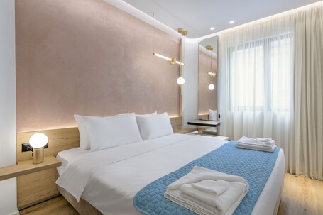 Acropolis Magenta - Image 48