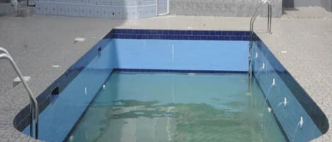 Kolam renang outdoor