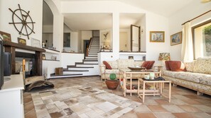 Téléviseur, foyer