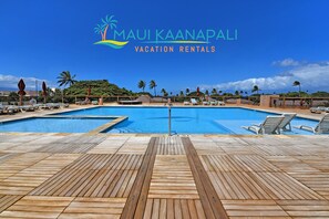A heated pool - NEWEST! California Coastal Inspired in Maui 2 BR (Kaanapali)