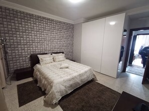 Desk, free WiFi - Bel apparte attractif el mesk ain zagouen (Tunis)