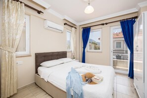 4 chambres, fer et planche à repasser, Wi-Fi, literie fournie