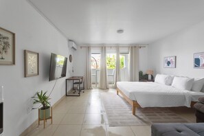 1 bedroom, in-room safe, desk, iron/ironing board