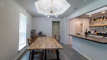 تناول الطعام