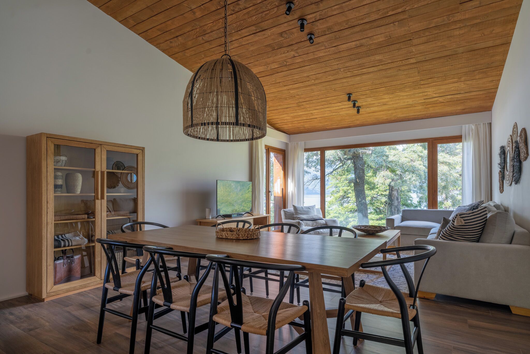Apartment, 3 Bedrooms (Lenga 2B) | Dining room