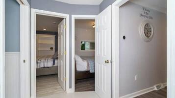 3 bedrooms, iron/ironing board, free WiFi, bed sheets