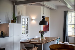 Dining - Holiday apartment in a listed building directly on the dyke (Whg. 2) (Dornum)