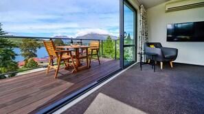 Outdoor dining - Charming Jewel Queenstown (Queenstown)