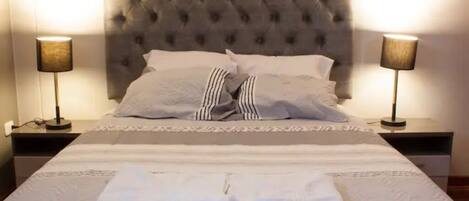 2 bedrooms, iron/ironing board, free WiFi, bed sheets