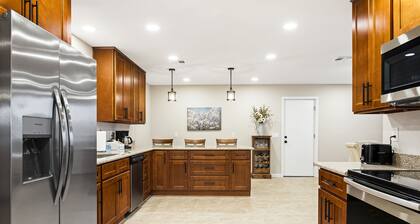 Remodeled Home in 55+ Active Adult Community, Perfect winter getaway,