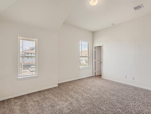 Interior - Meticulously-maintained 3-BR Townhouse w/ Backyard ~ Double-Story! (Richmond)