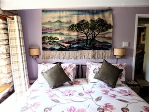 2 bedrooms, iron/ironing board, travel cot, WiFi - Butterfly Lodge, historic converted cart house with rural country views (Wearhead)