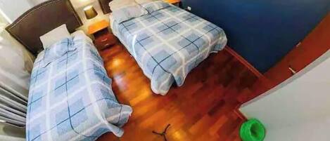 2 bedrooms, iron/ironing board, free WiFi, bed sheets