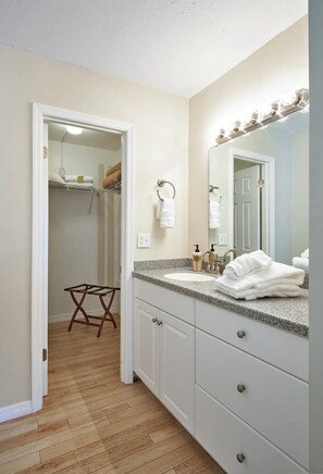 Bathtub, towels, toilet paper