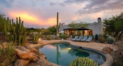 6 Hole Golf | Hot Tub | Pool+More | Featured on TV show Staycation